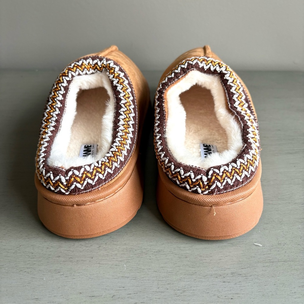 Beranmey Platform Brown Slippers Cozy Fuzzy Lining Women Sz 7-8  NEW - Picture 8 of 14